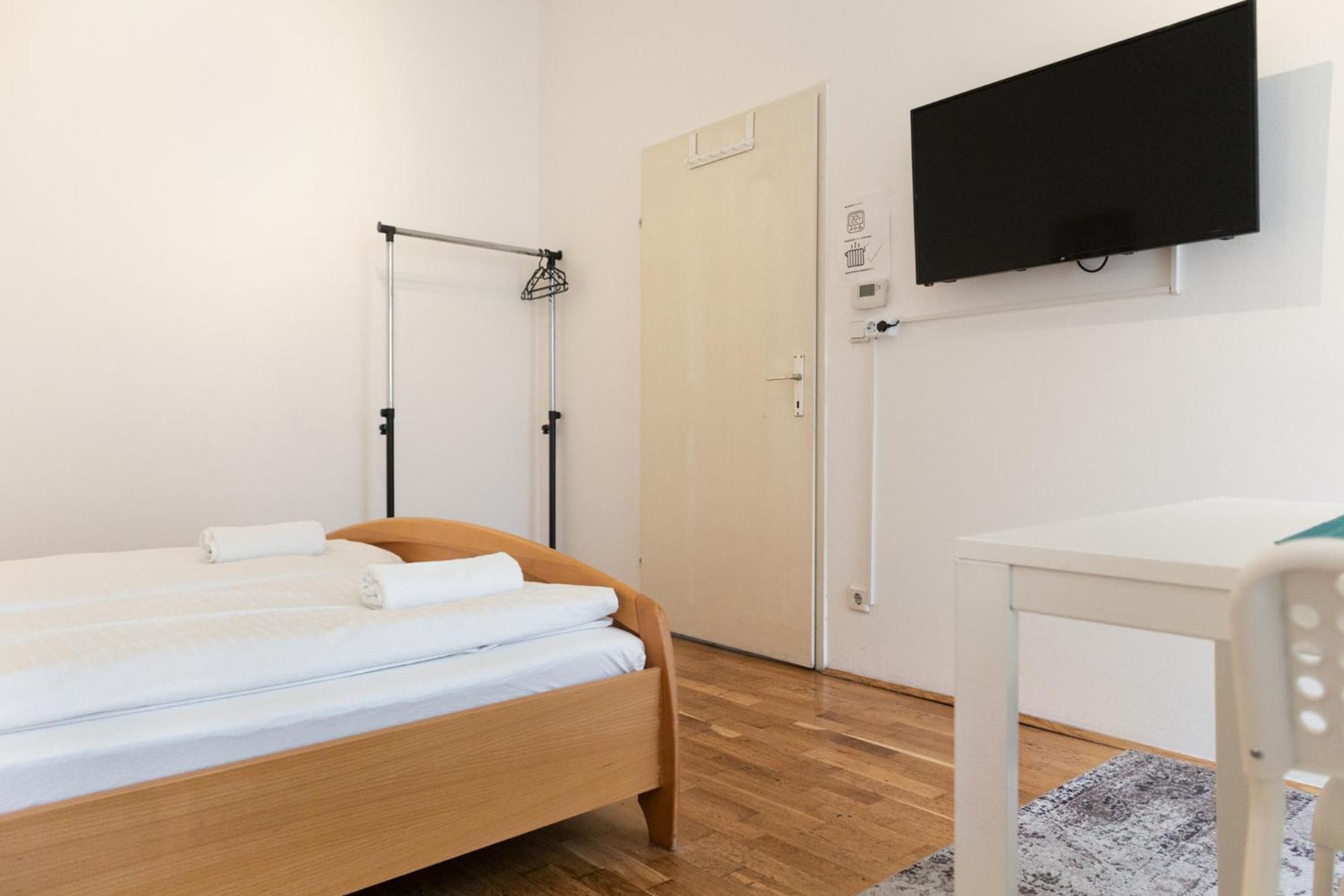 Lovely 3br Shared - Perfect For Longstays In Lockdown Apartment *